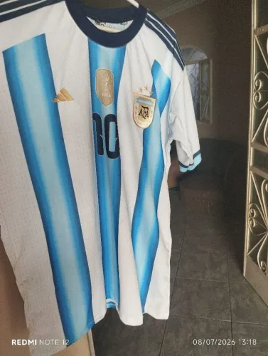 Camisa Argentina TM: G usada uma vez só