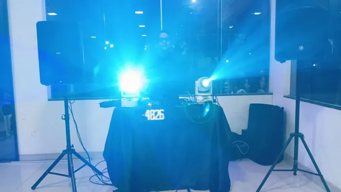 DJ SOM + ILUMINAÇÃO APENAS 400 POR 5 HORAS DE EVENTO