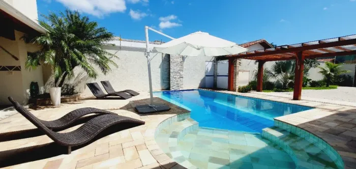6 Suites alto padrão na Praia dos Sonhos
