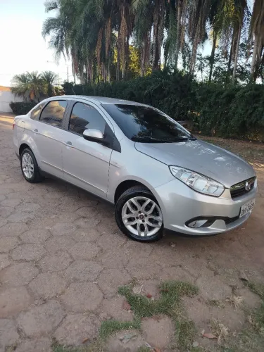 Fiat Grand Siena Essence Dual. 1.6 Flex 16V 2015