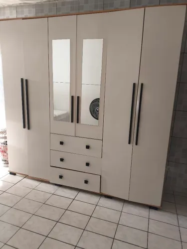 Guarda roupa casal