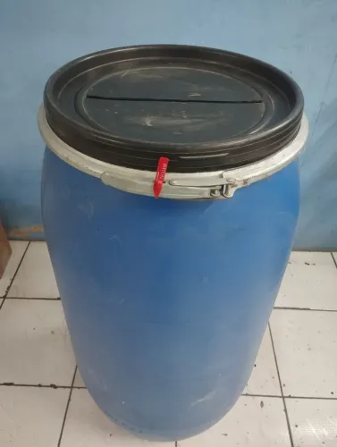 BOMBONA com TAMPA com LACRE 100L