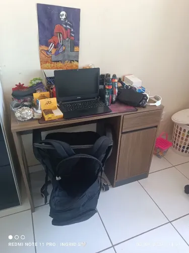 Escrivaninha de computador