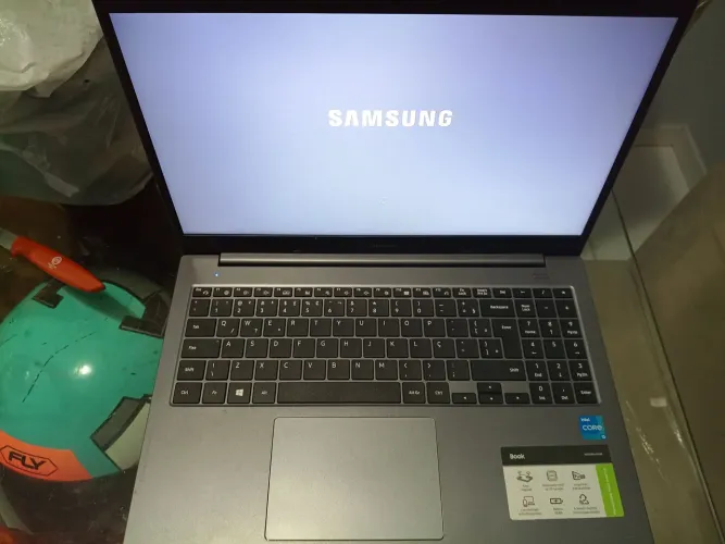 Notebook Samsung Book 550XDA i3