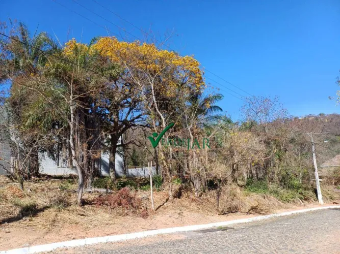 Amplo Terreno de 1.033 m² no Vale do Tamanduá! Ideal para Construir ou Investir