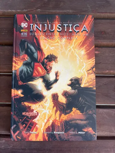 Injustice: deuses entre nós. Quadrinho.