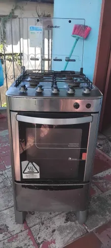 Vendo fogao de 4 bocas, funcionando tudo esmaltec