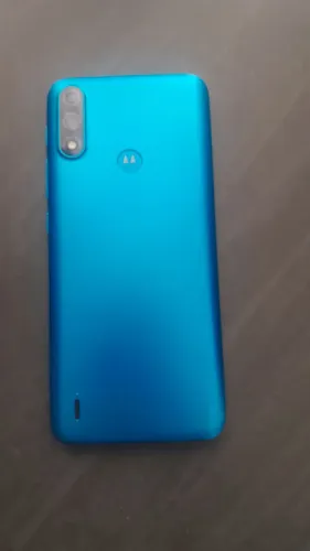 Celular motoE7 power