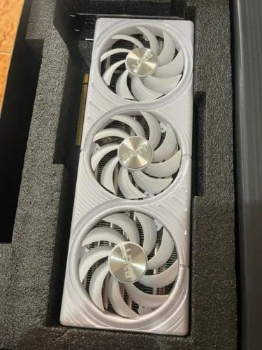Rtx 5070 12 gb palit white