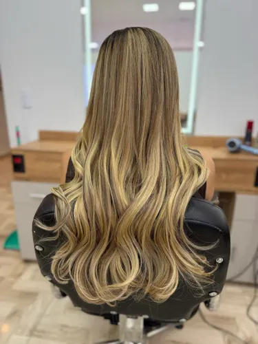 Auxiliar de cabeleireira