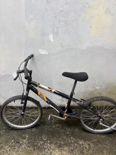  Bicicleta Aro 26 - R$ 350