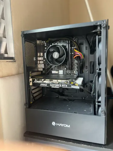 PC Gamer Ryzen 5 4600g + 2060super