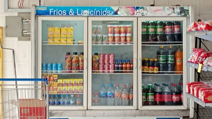 Geladeira expositora de laticínios