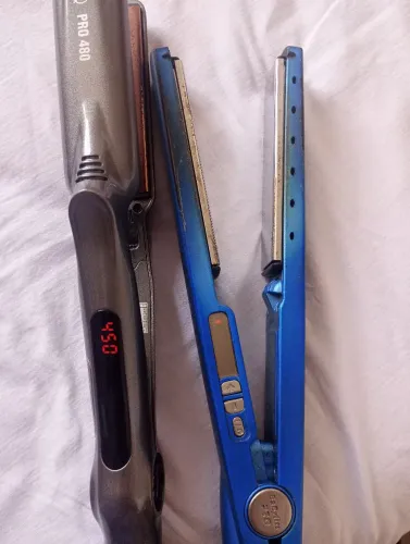Prancha de cabelo pra leva semi nova