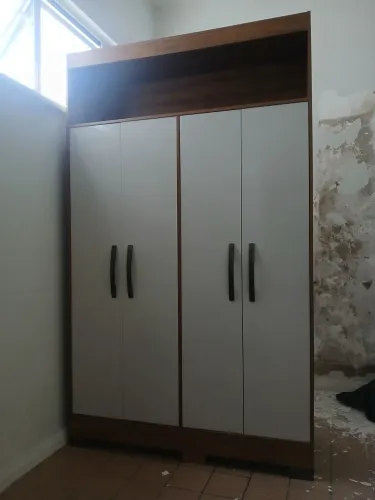 Sapateira seminova 4 portas 550,00  já com entrega e montagem 