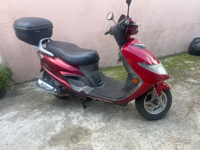 Burgman 125 Suzuki vermelho 2007