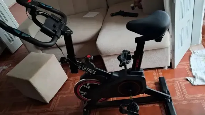 Bicicleta Ergométrica Bike Spinning Com Volante e Display LCD - Nova direto da minha loja