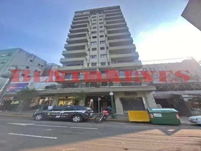 Loja Térrea em ótima localização, com 189 m2, três salas, um deposito e um banheiro. Possu