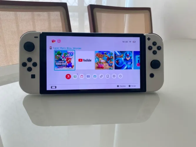Nintendo Switch OLED 64gb + Pro Controller + 3 Jogos