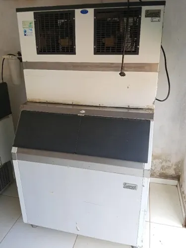 Máquina de Gelo em Cubo Modular 150KG/24H Everest EGC-150M 220V + Reservatório 250kg