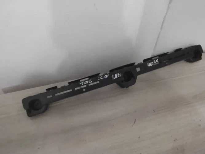 Suporte do para-choque traseiro de cruze Hatch