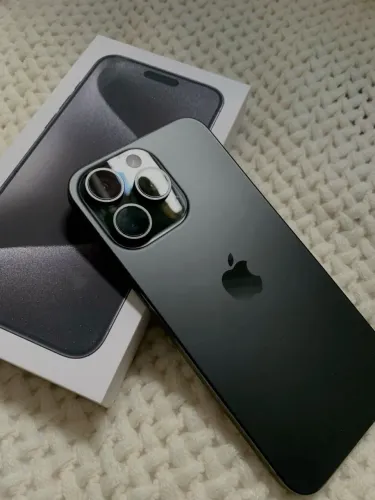 iPhone 15 Pro Max ? R$ 3.200 / *