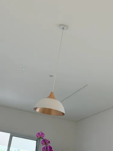 Luminária pendente de alumínio