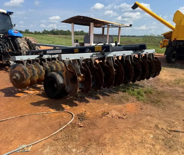 GRADE ARADORA PESADA GTCR 20X32X9 ANO 2022