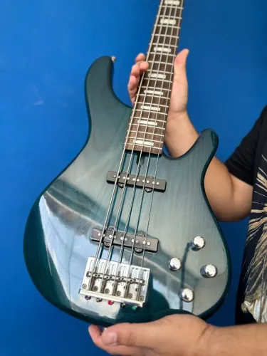 Baixo Tagima AM-3 Arthur Maia Signature - 5 Cordas Ativo