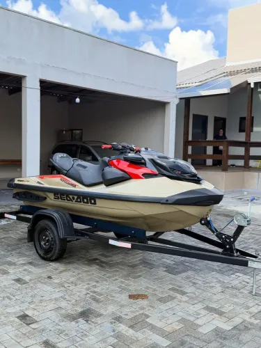 JET SKI SEADOO 2025