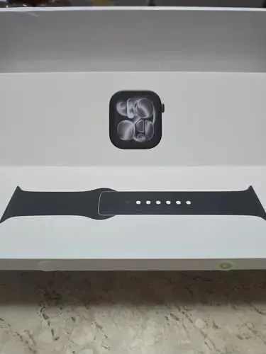 Apple Watch 11 42mm Jet Black