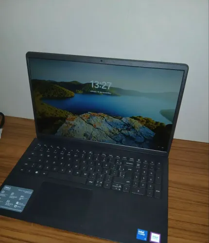 Notebook Dell Inspiron i15- i3 100-A15P 15.6" Full HD Intel Core 3-100U 8GB 512gb SSD