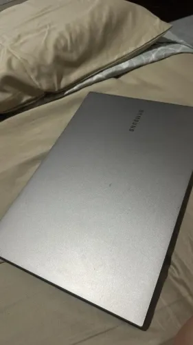 SAMSUNG BOOK E20 - 4GB - 500GB HD