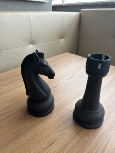 APARADOR DE LIVROS/ESTATUAS