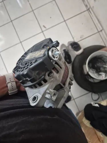 Placa de diodo e regulador de voltagem novo Toyota etios