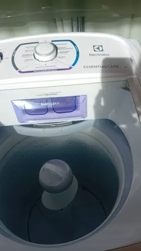 Ótima máquina de lavar eletrolux 11kg semi-nova