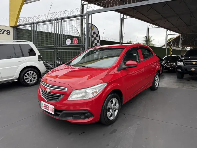 Chevrolet Onix Hatch LT 1.0 8V Flex Mec. 4P 2014