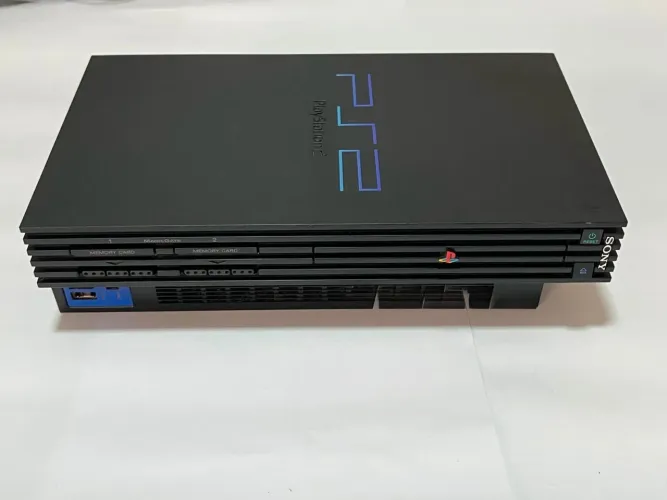 PS2 completo japonês ainda travado. PlayStation 2 fat