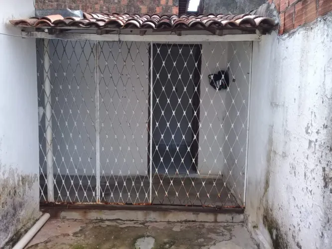 ALUGA-SE KITNET EM MANGABEIRA IV