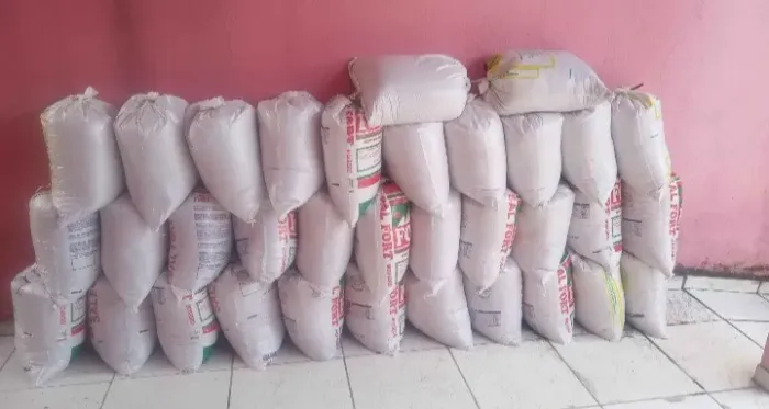 Areia ensacada com entrega