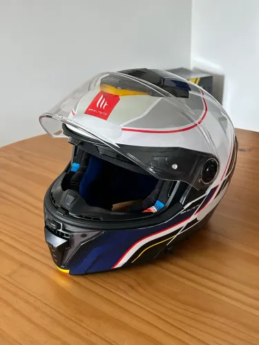 Capacete articulado MT Atom 2 com viseira solar TAM 64