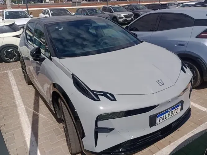 Zeekr X Flagship Flagship (elétrico) 2025