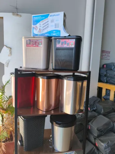 Lixeira de banheiro e cozinha
