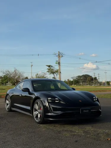 Porsche Taycan Turbo (elétrico) 2022