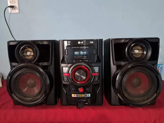 Som LG Com usb,Aux 120watts TOP!