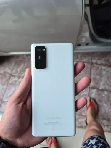 S20 FE + Carregador Original + Extrator de Chip