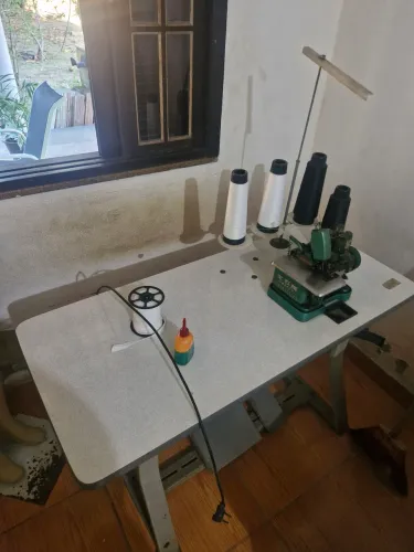 Máquina de costura chinesinha 110v