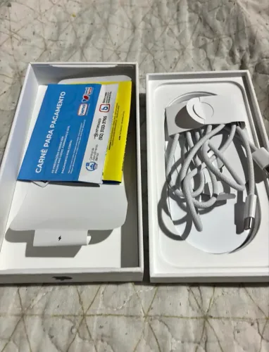 iPhone 16e