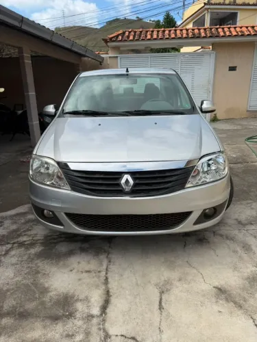Renault Logan Expression Hi-flex 1.6 8V 4P 2013