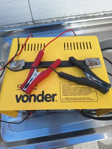 Carregador de bateria automotivo vonder 220v